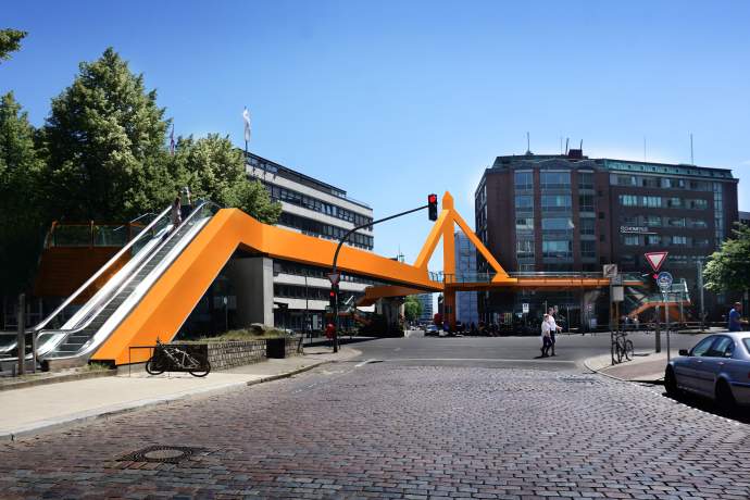 Cremonbr&uuml;cke: In Orange streichen oder lieber abrei&szlig;en?