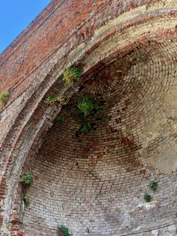 Wiege des liberalen Judentums in Gefahr: Synagogen-Ruine verf&auml;llt immer weiter