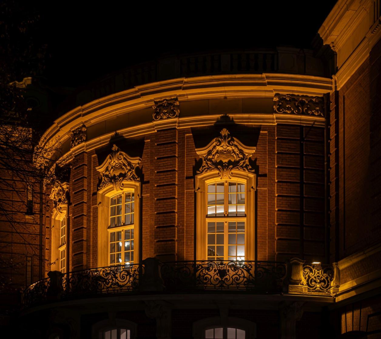 Abendlicher Rundgang zu Lichtern der Innenstadt