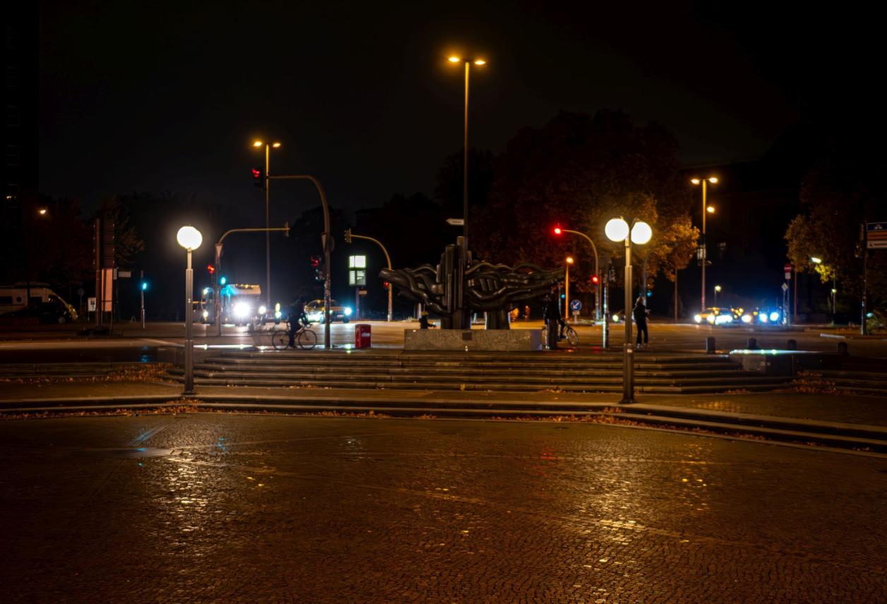 Abendlicher Rundgang zu Lichtern der Innenstadt