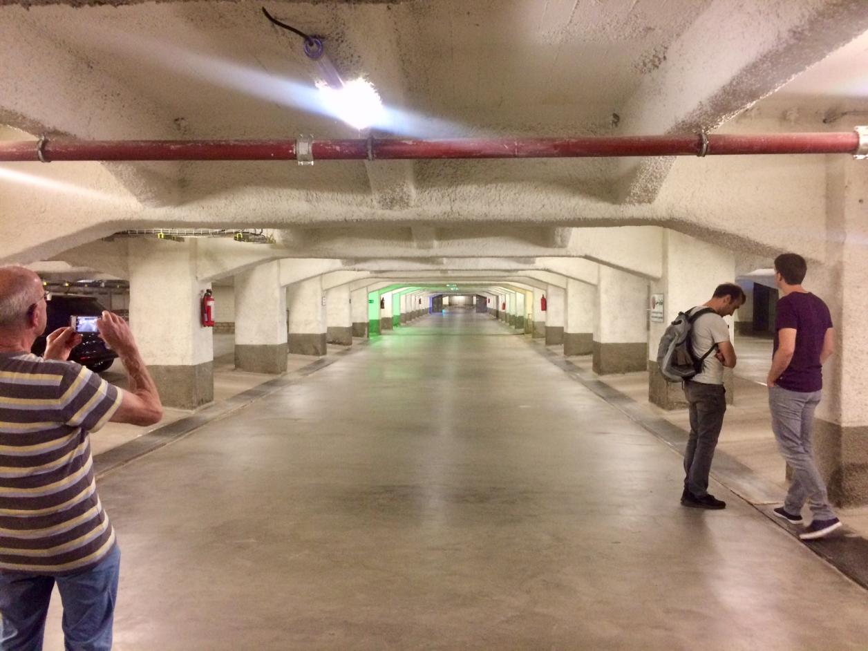 Die Tiefgarage wird ca. einmal im Jahr bei Hochwasser kontrolliert geflutet. Foto: Kristina Sassenscheidt