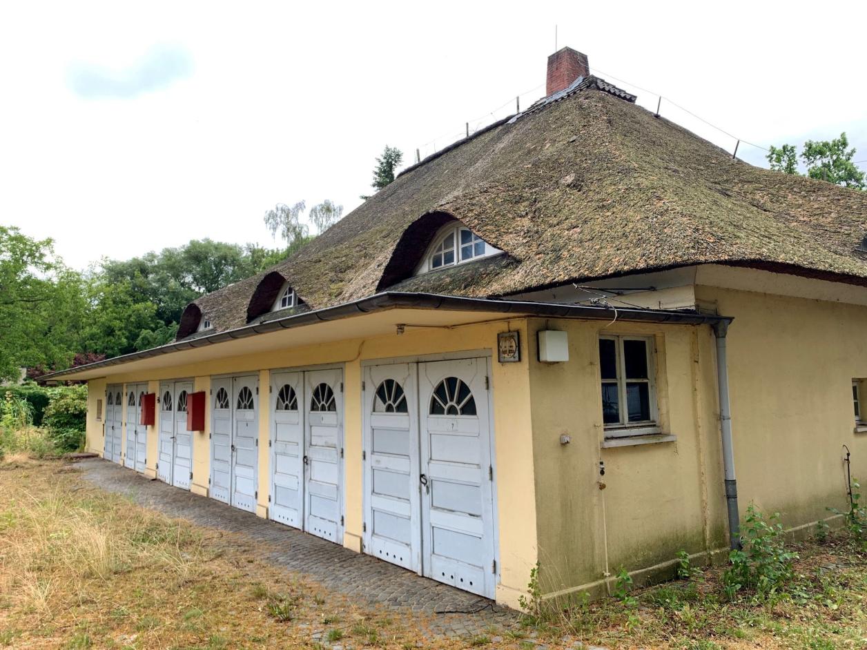 Rückseite mit Garagenanbau von 1935, Foto: Kristina Sassenscheidt