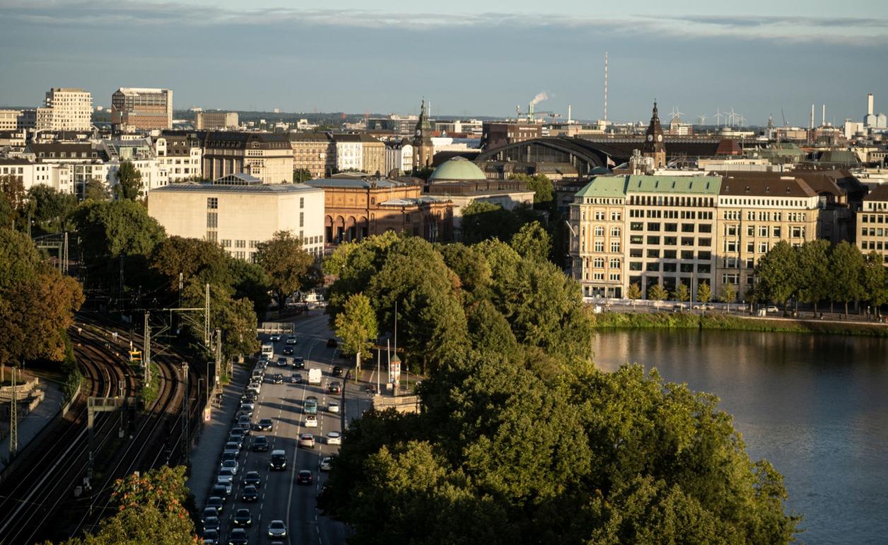 Besichtigung Finnlandhaus und Rundgang Esplanade