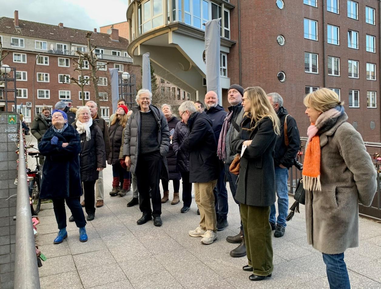 Bruno Brandi führt über die Fleetinsel, Foto: Kristina Sassenscheidt