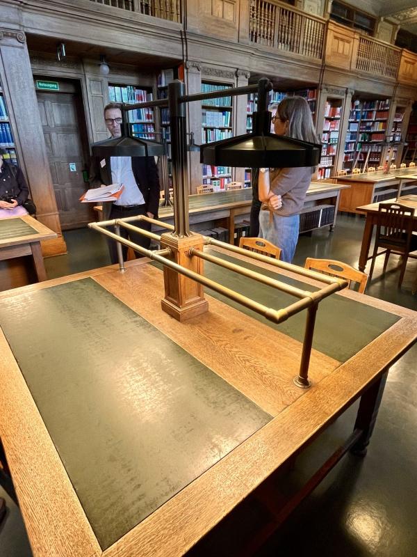 Historische Hutablage Bibliothek, Foto: Kristina Sassenscheidt
