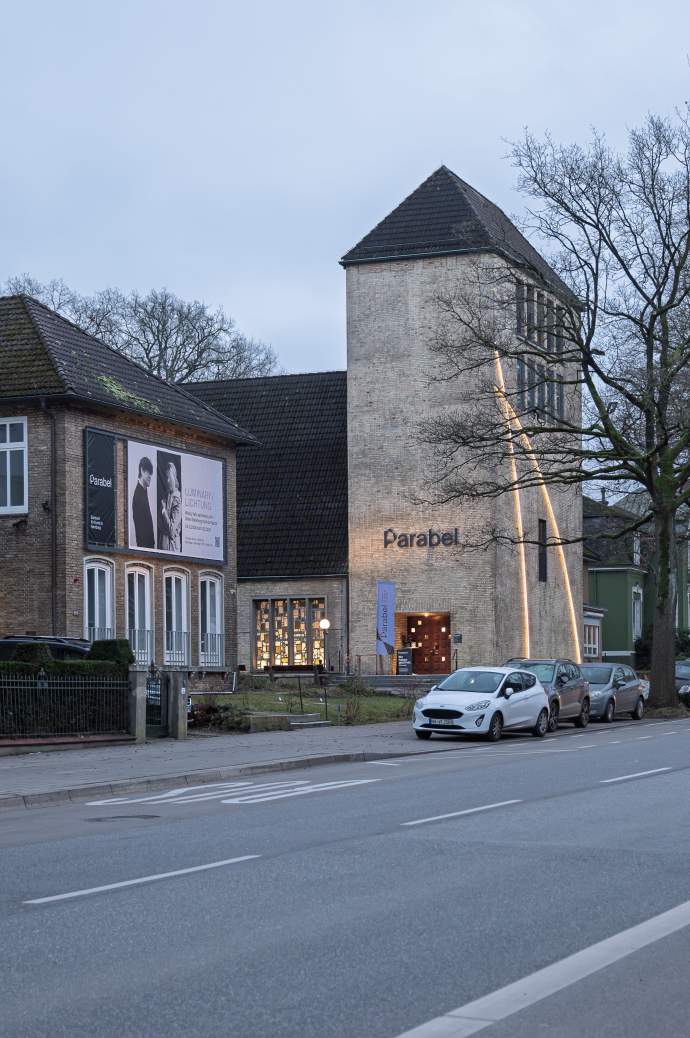 Besichtigung: &bdquo;PARABEL &ndash; Verwandlung der Nikodemuskirche zum Kunsthaus&ldquo;