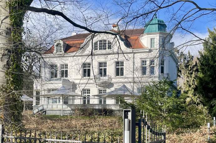Besichtigung: VILLA E362