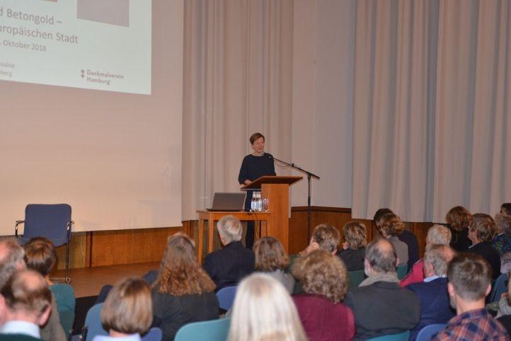 Überleitung Kristina Sassenscheidt, Foto: Yo Loewy