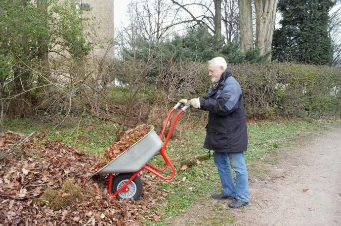 Frühjahrsputz auf dem Alten Hammer Friedhof