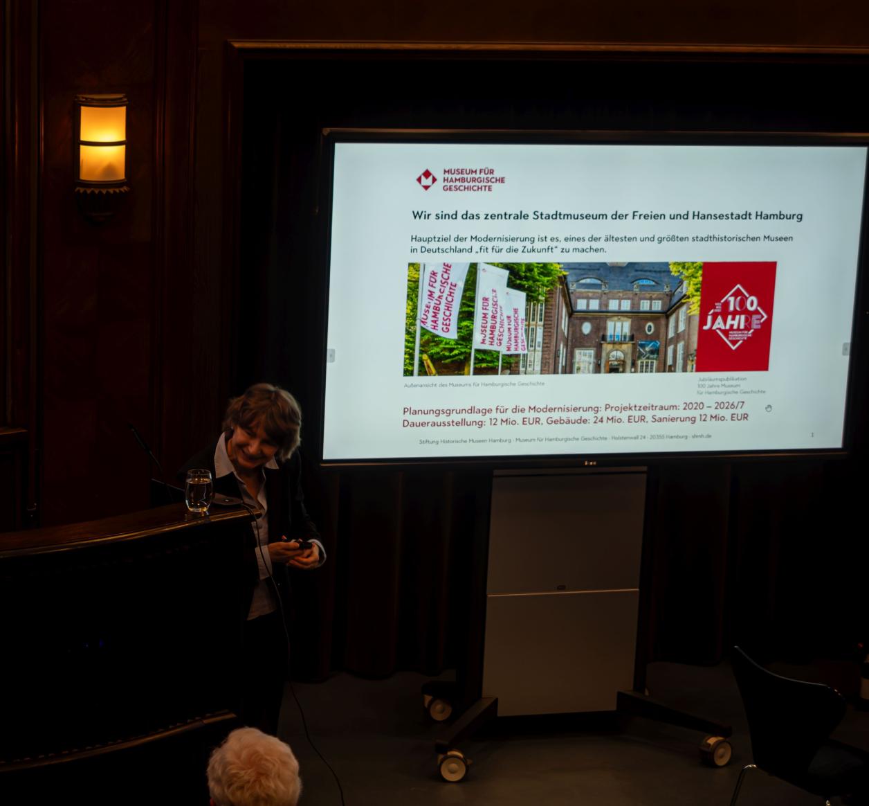 Prof. Bettina Probst, Direktorin des Museums für Hamburgische Geschichte, Foto: Heinz Brossolat