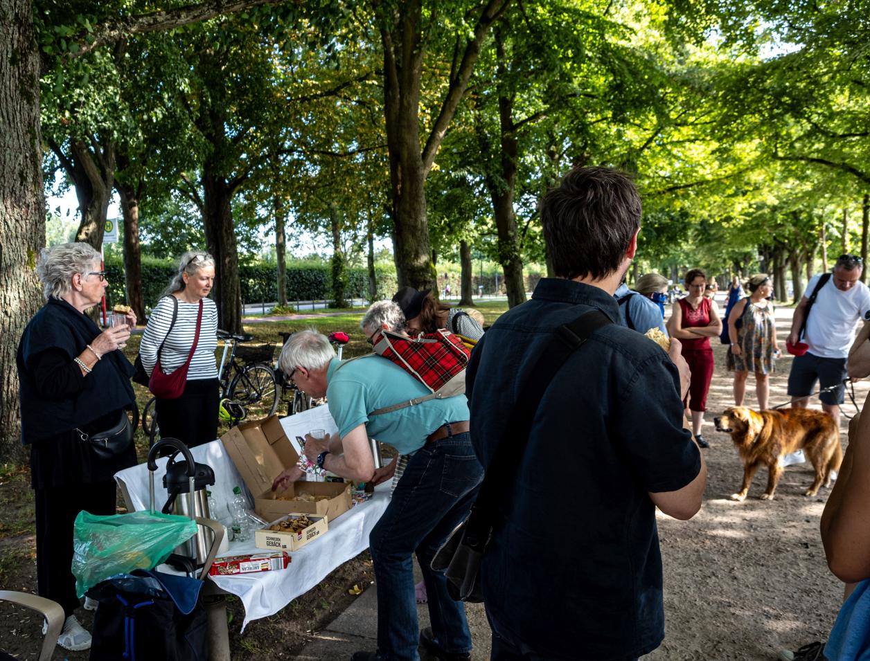 Kaffeepause in Harburg, Foto: Heinz Brossolat