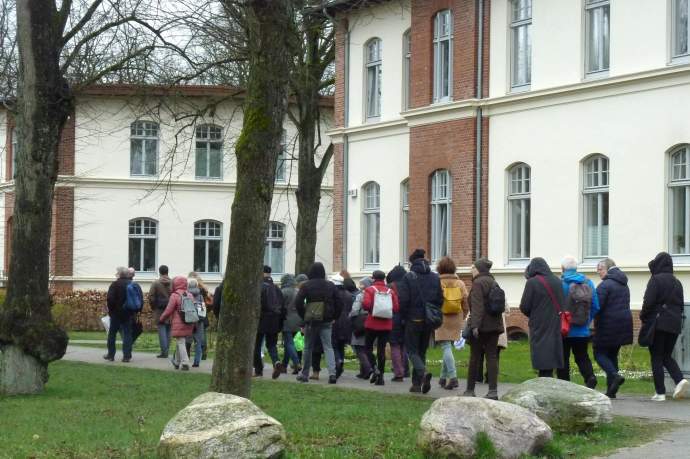 Rundgang über das Gelände des ehemaligen AK Ochsenzoll