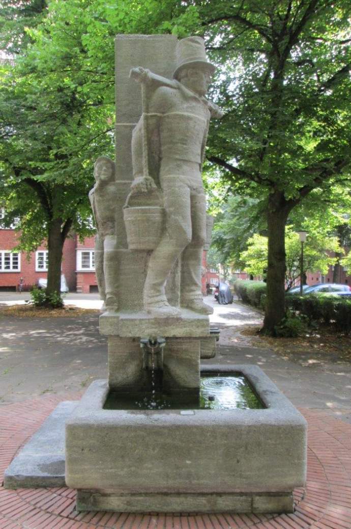 Restaurierung "Hummelbrunnen"