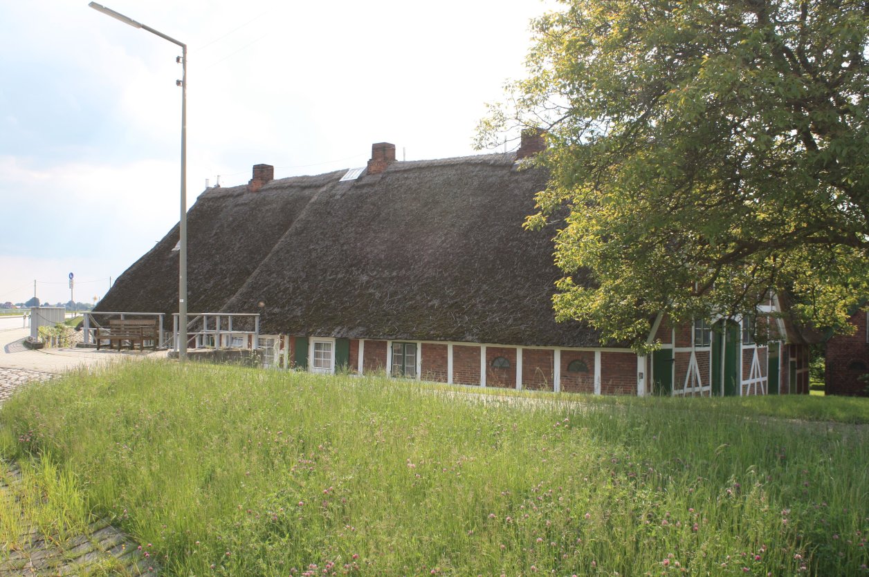 Altengammer Hauptdeich 130, Foto: Malte Jörn Krafft Altengammer Hauptdeich 130, Foto: Malte Jörn Krafft