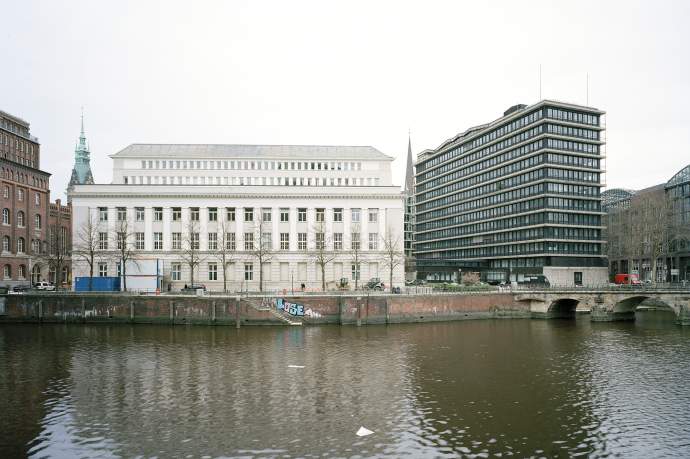 Commerzbank-Ensemble am Nikolai-Fleet