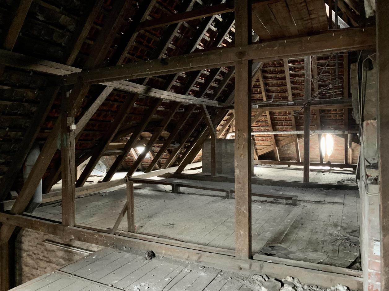 Dachboden, Zustand April 2021, Foto: Kristina Sassenscheidt