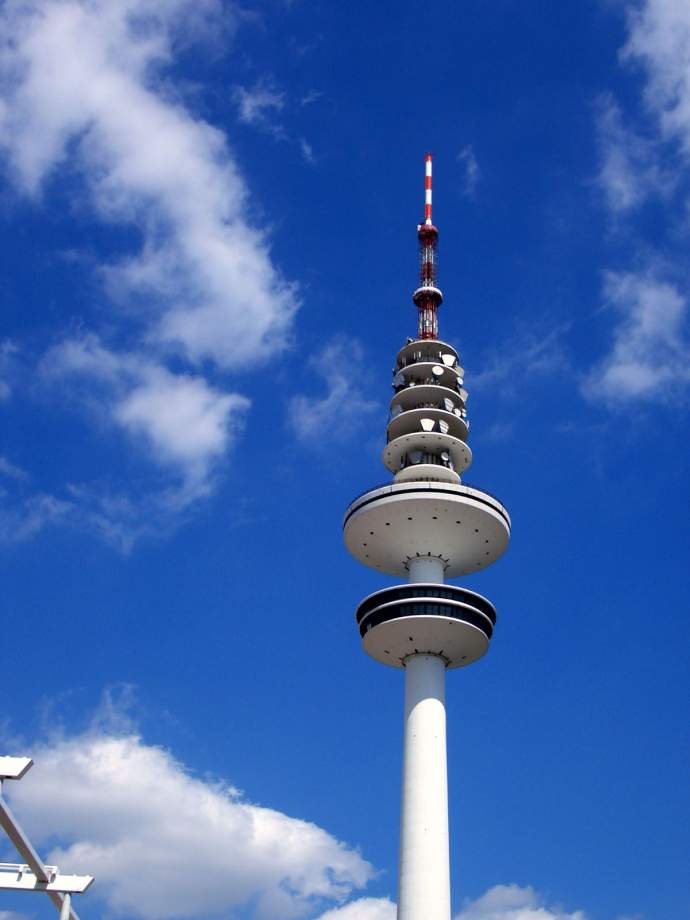 Wer haucht dem Fernsehturm wieder Leben ein? Der Denkmalverein wirbt in 125 Meter Höhe für seine Arbeit