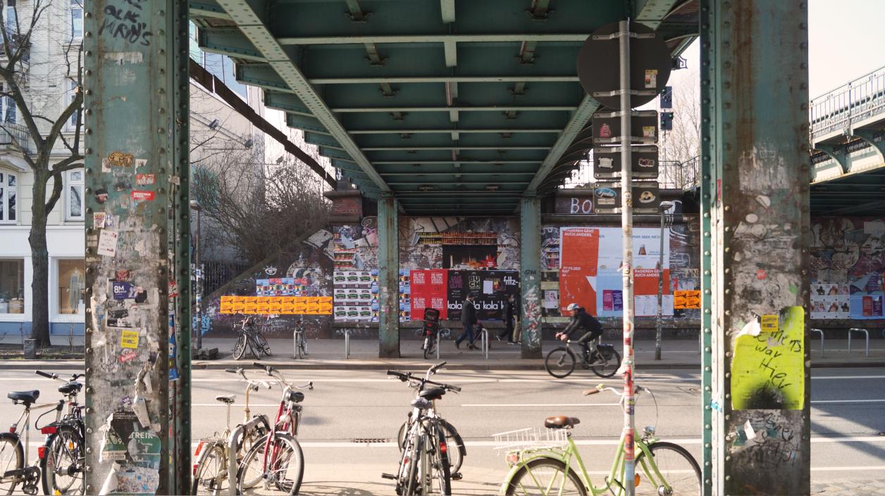 Blick unter die südliche Brücke, Foto: Antipas Papageorgiou