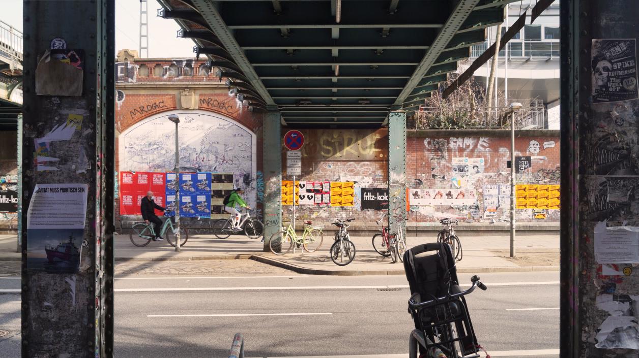 Blick unter die südliche Brücke, Foto: Antipas Papageorgiou