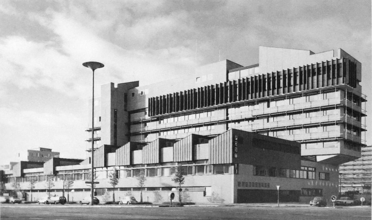 Kurz nach dem Bau (1974): Hamburg und seine Bauten