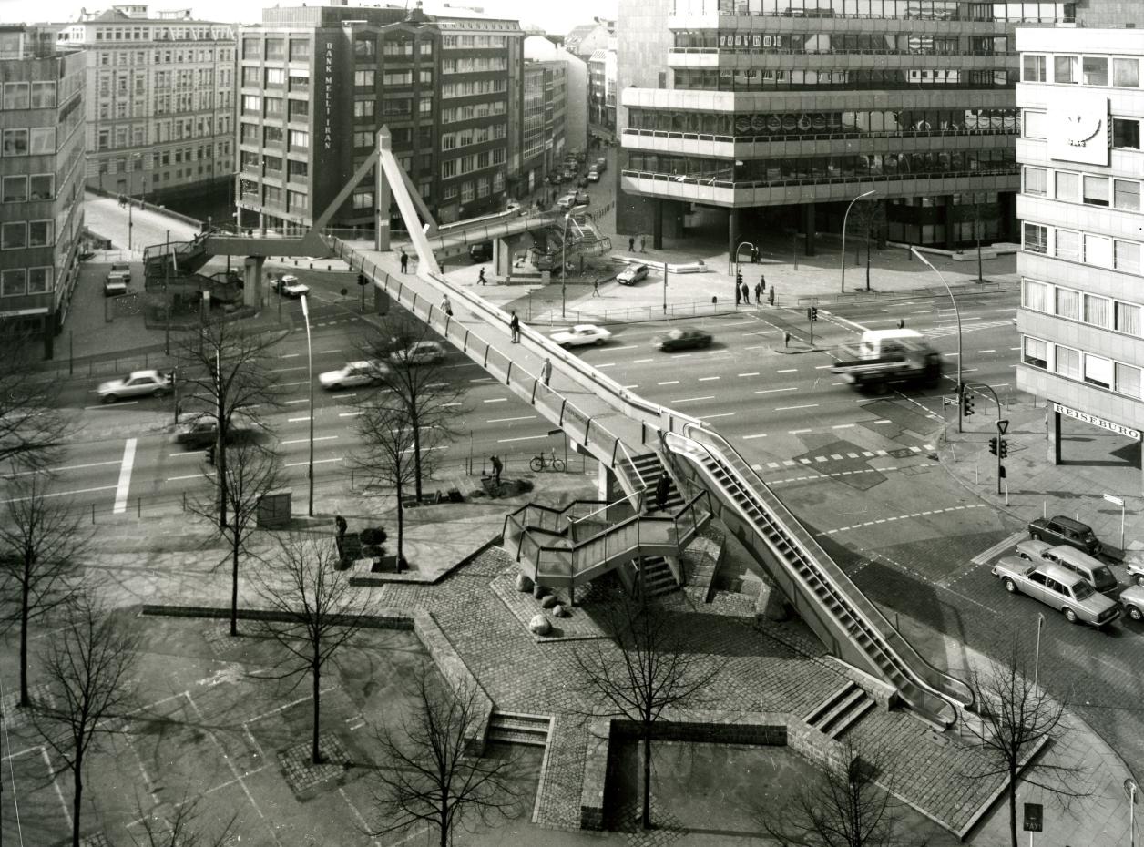 Bauzeitliches Foto, Quelle unbekannt