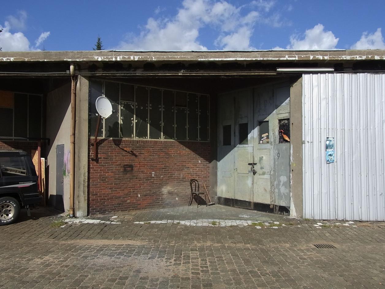 Inzwischen abgerissene Garagenbauten, Foto: Kristina Sassenscheidt